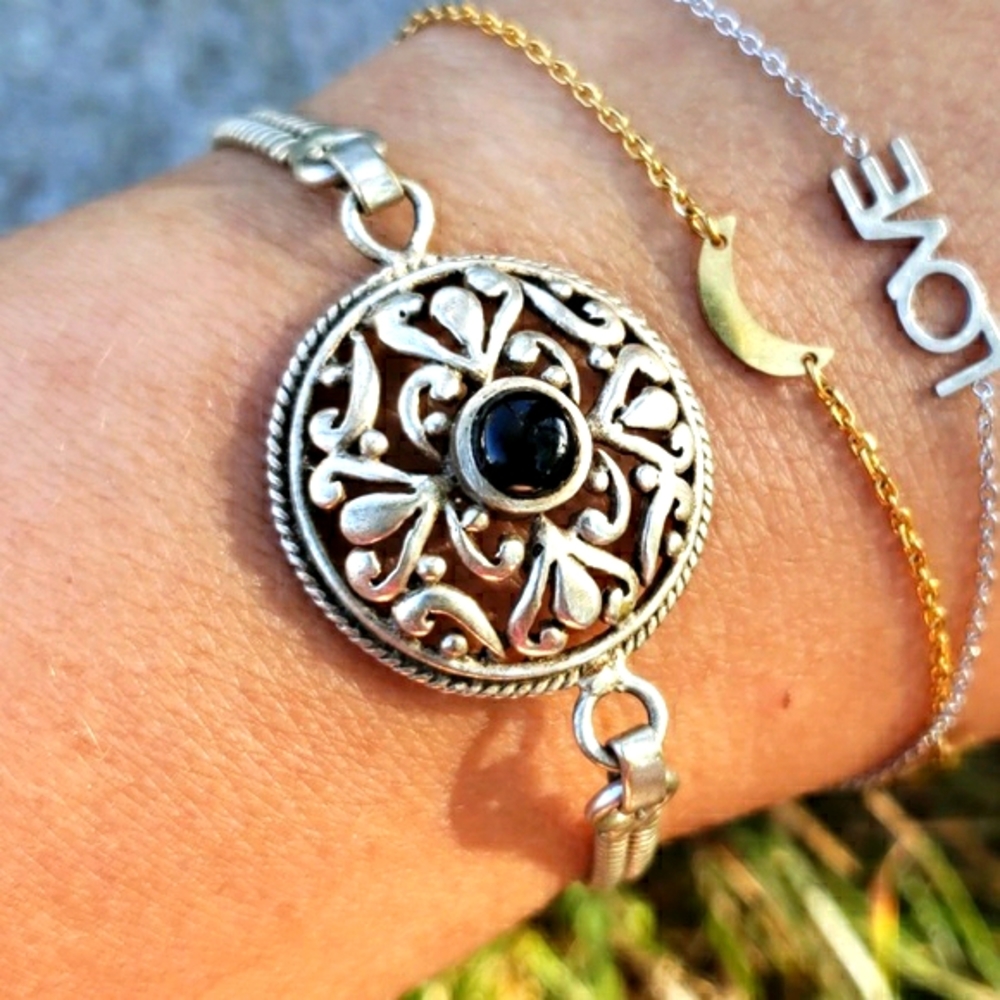 Vtg Southwestern Ornate Silver Medallion Bracelet!